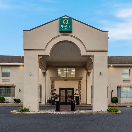 Quality Inn Airport Woodson Terrace Экстерьер фото