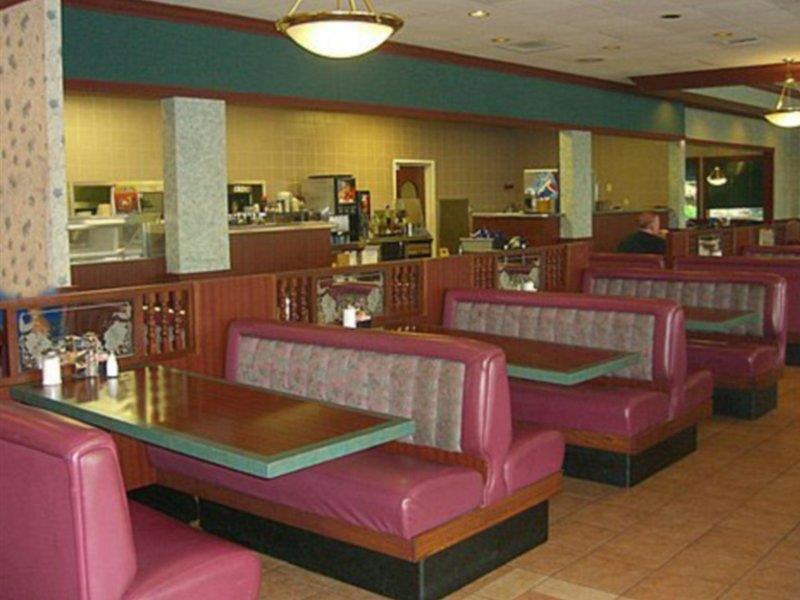 Quality Inn Airport Woodson Terrace Экстерьер фото