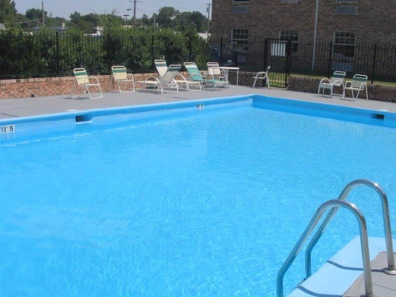 Quality Inn Airport Woodson Terrace Экстерьер фото